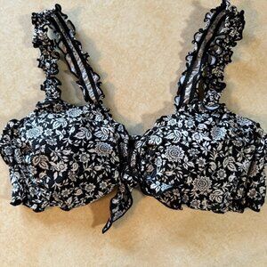 Xhilaration Black & White Ruffle Strap Bikini Top sz. L